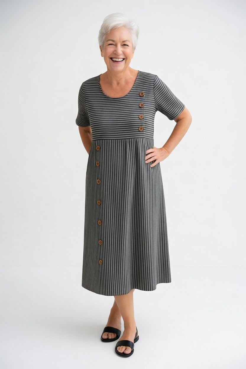 Lineora | Flowing Striped Summer Dress