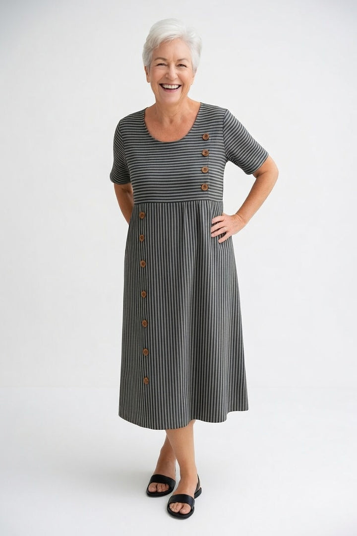 Lineora | Flowing Striped Summer Dress